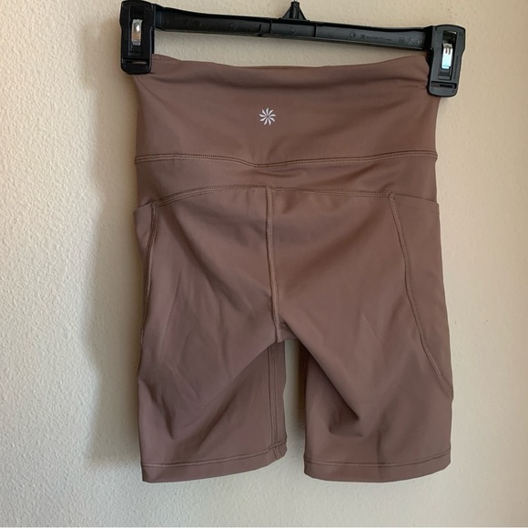 Athleta Ultimate Stash 7” Short Size XXS - Picture 5 of 5